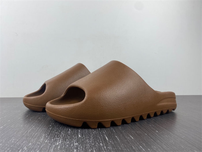 ad*s Y**zy slide flax fz5896