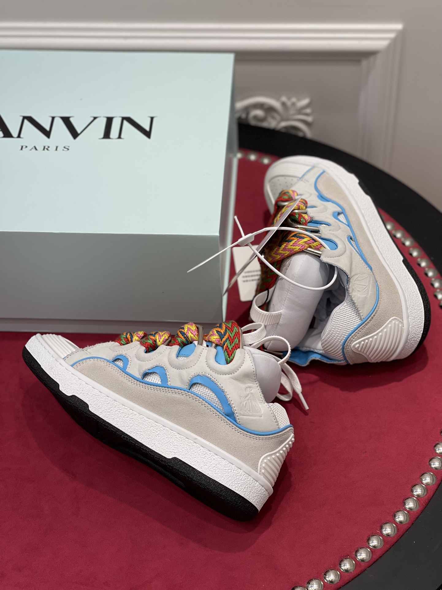 Lanvin Leather Curb,