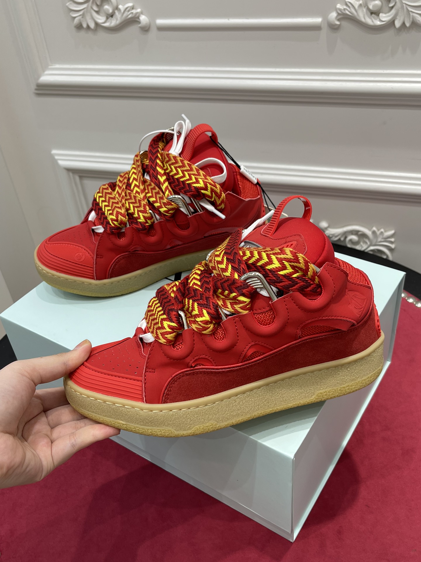Lanvin Leather Curb FW-SKDK02-DRAG-E2237