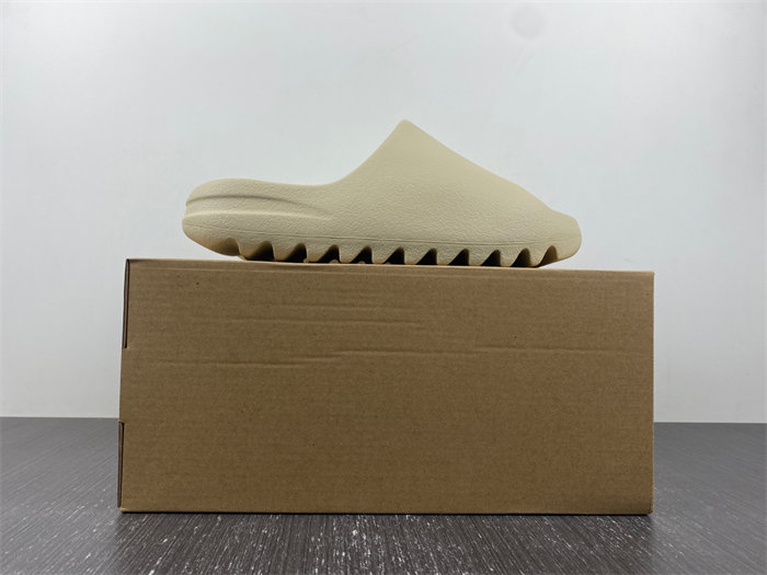 Y**zy slide bone fw6345