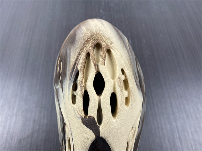ad*s Y**zy foam rnnr mx cream clay gx8802