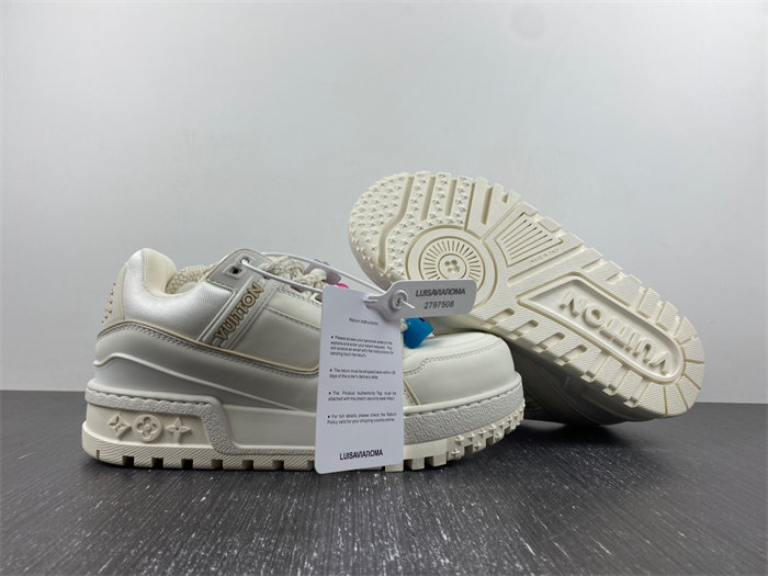 l**is V*t*n lv trainer maxi white 1ab8rn
