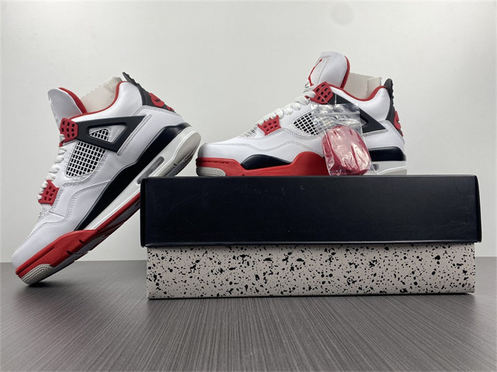 Jordan 4 Retro
