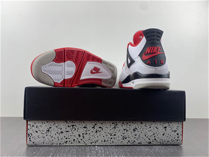 Jordan 4 Retro