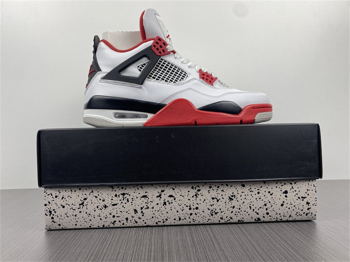 Jordan 4 Retro