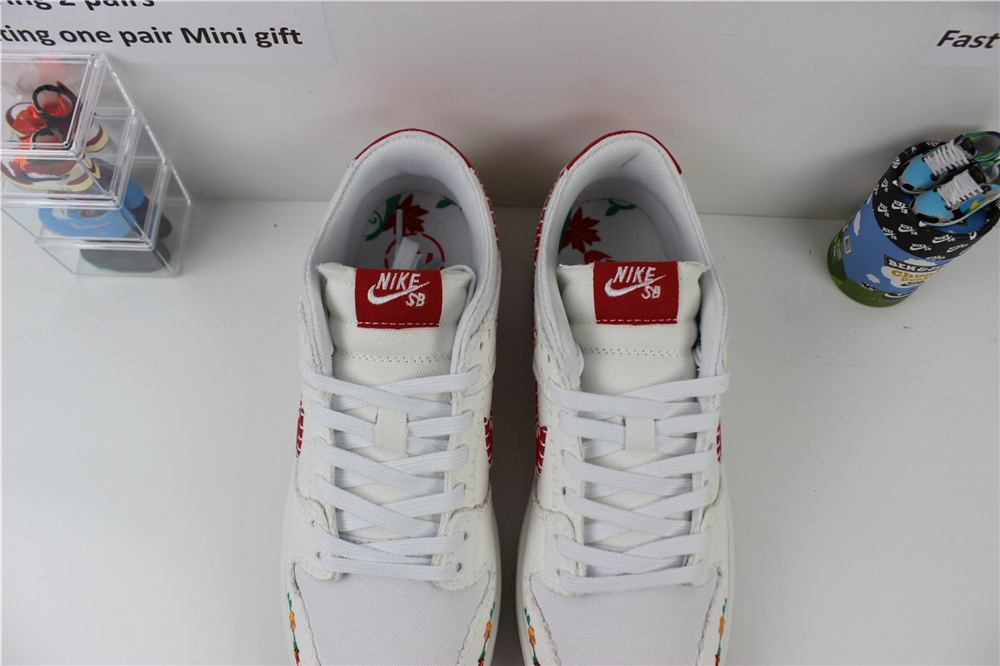 Nike SB Dunk Low Decon N7 University Red