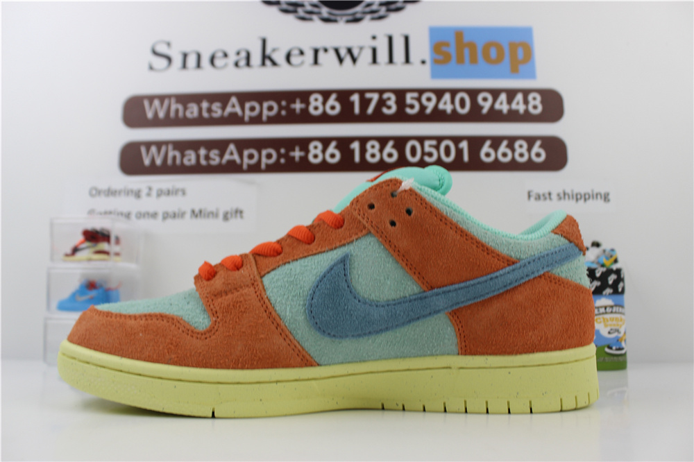 Nike SB Dunk Low Noise Aqua
