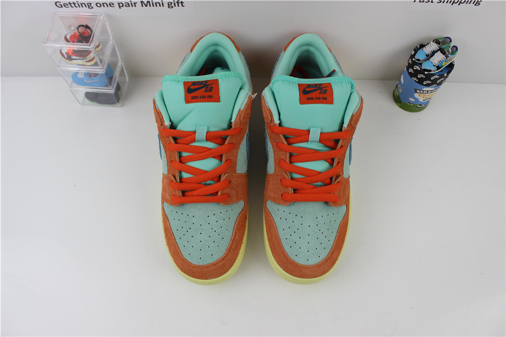 Nike SB Dunk Low Noise Aqua