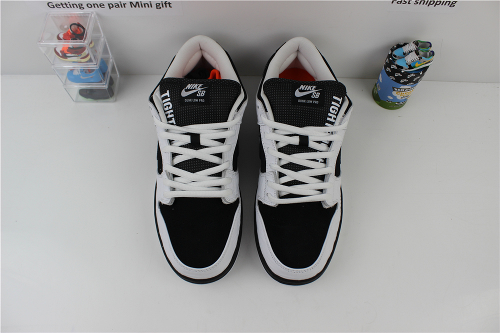 TIGHTBOOTH X Nike SB Dunk Low