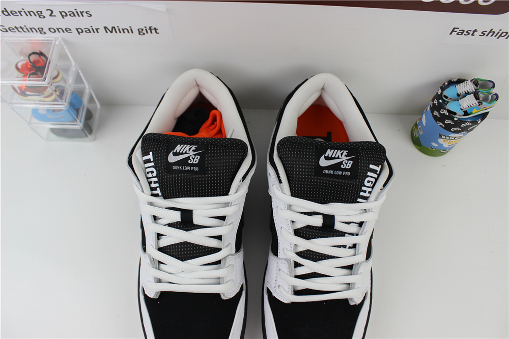 TIGHTBOOTH X Nike SB Dunk Low