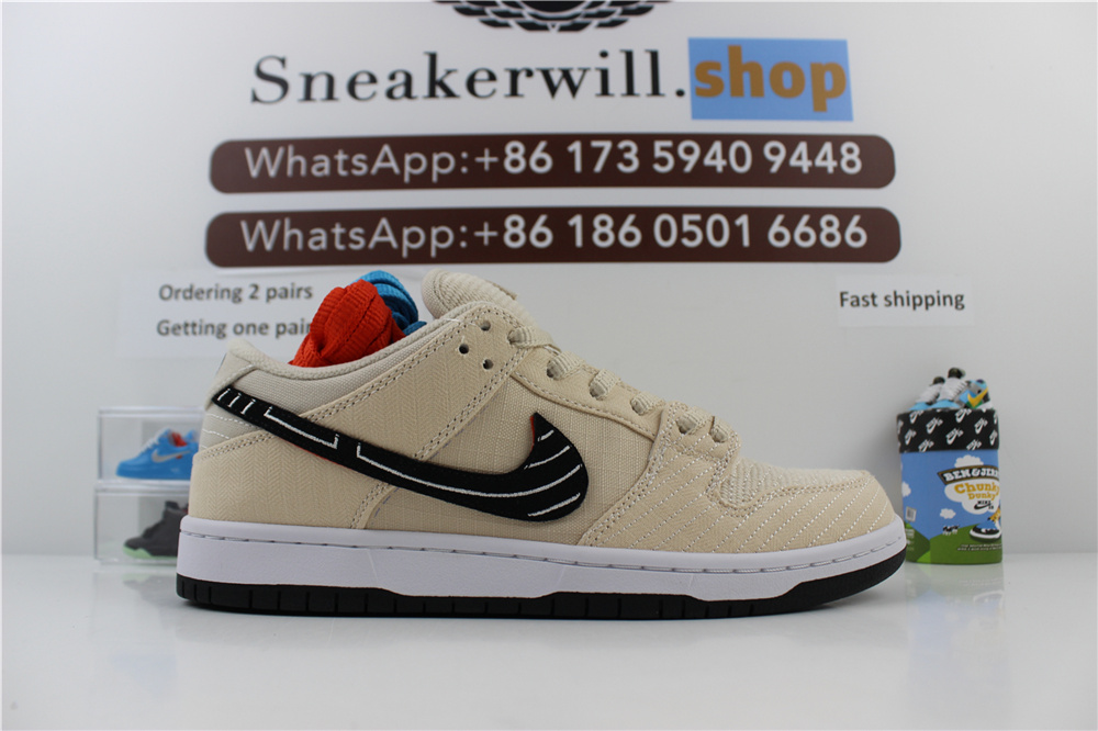 GOAT Albino & Preto X Nike SB Dunk Low