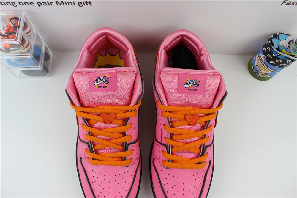 The Powerpuff Girls X Nike SB Dunk Low Blossom