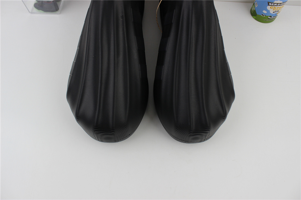 ad*s adifom S*perstar “triple black