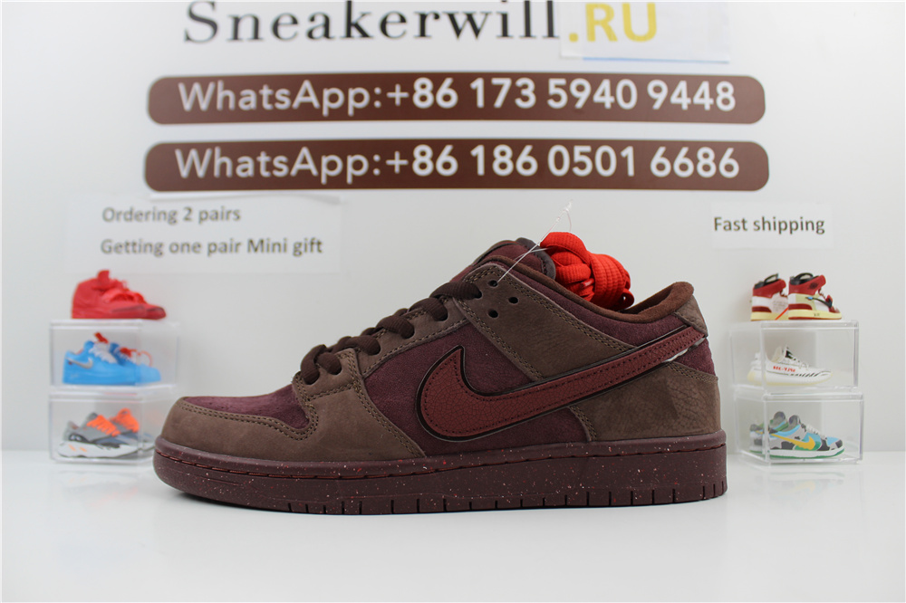 Nike SB Dunk Low City Of Love Burgundy Crush