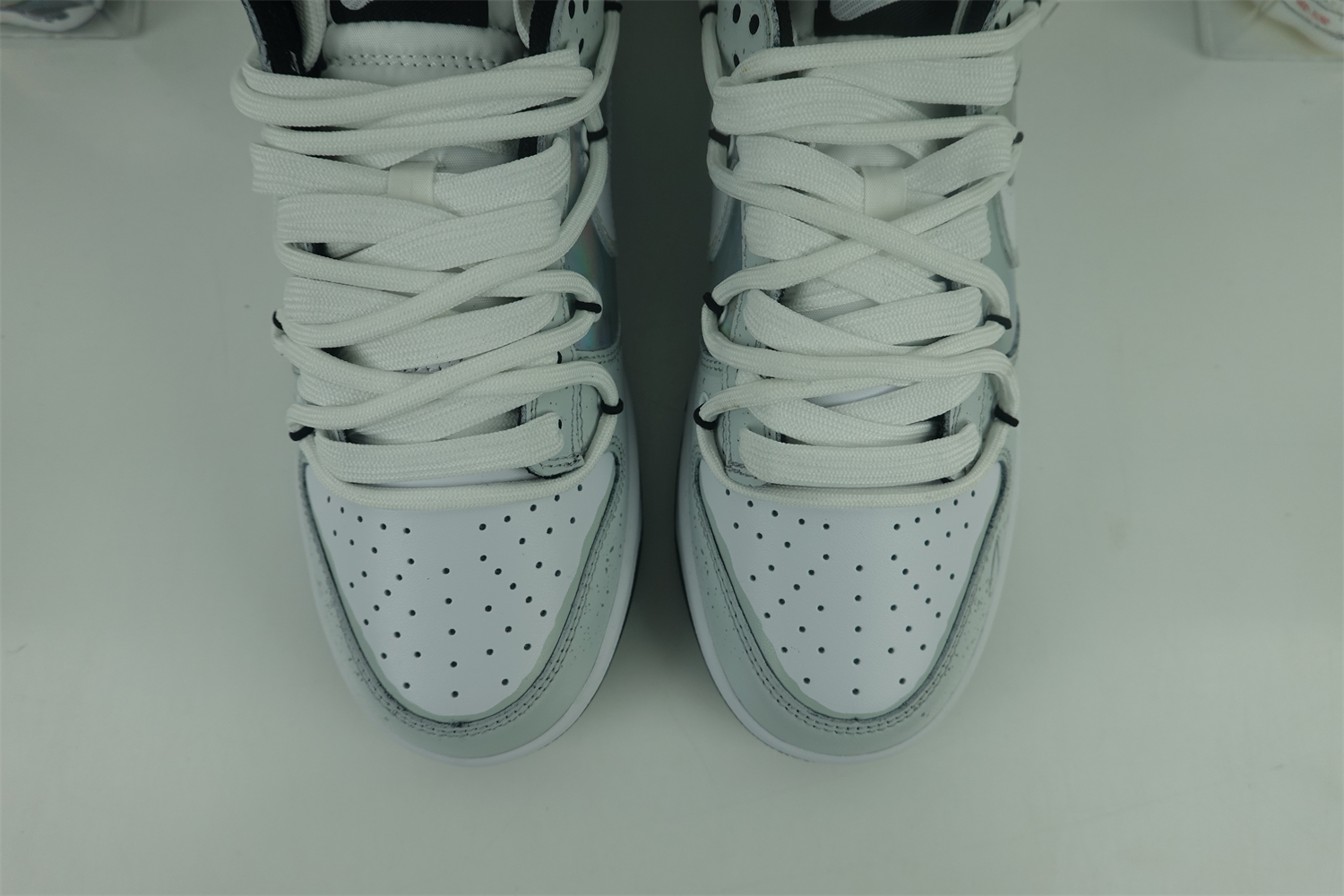 DUNK Low Silver Star