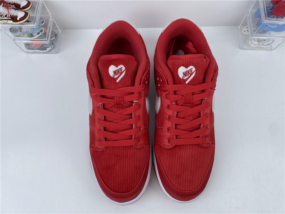 Nike Dunk Low GS “Valentine