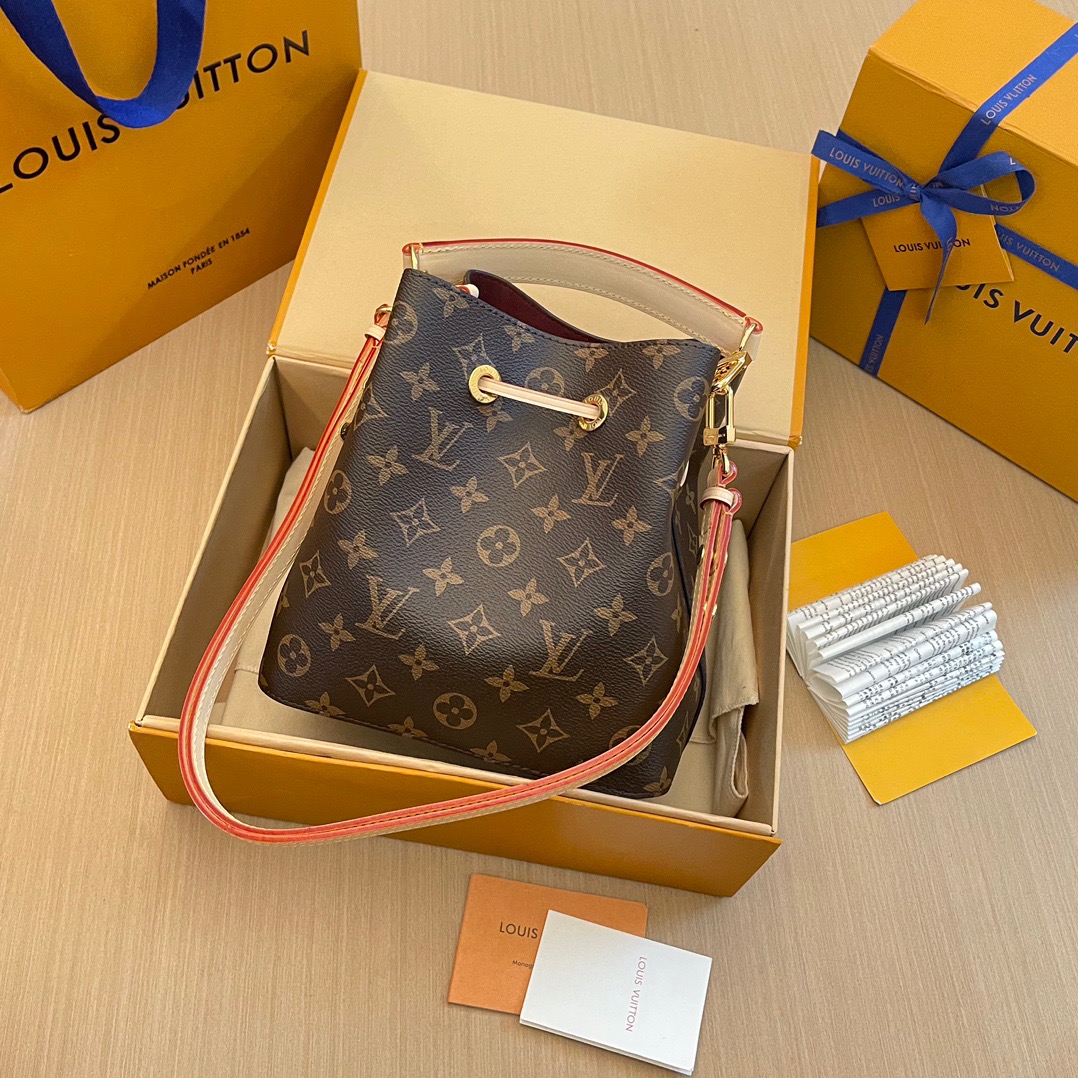 Nano Noe hand bag (20cmx20cmx13cm)