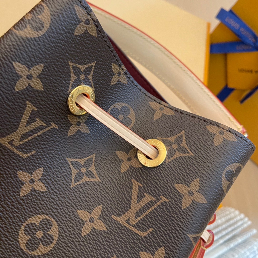Nano Noe hand bag (20cmx20cmx13cm)