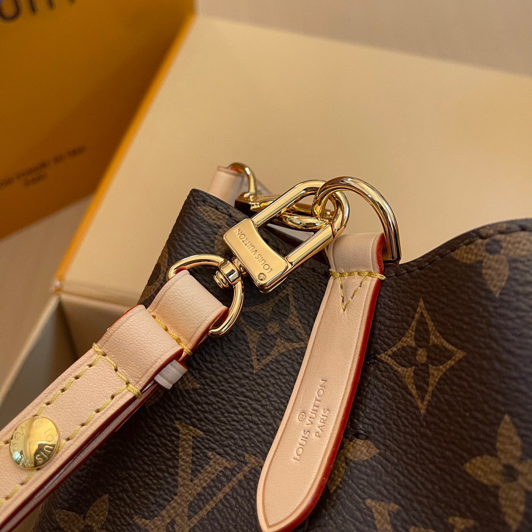 Nano Noe hand bag (20cmx20cmx13cm)