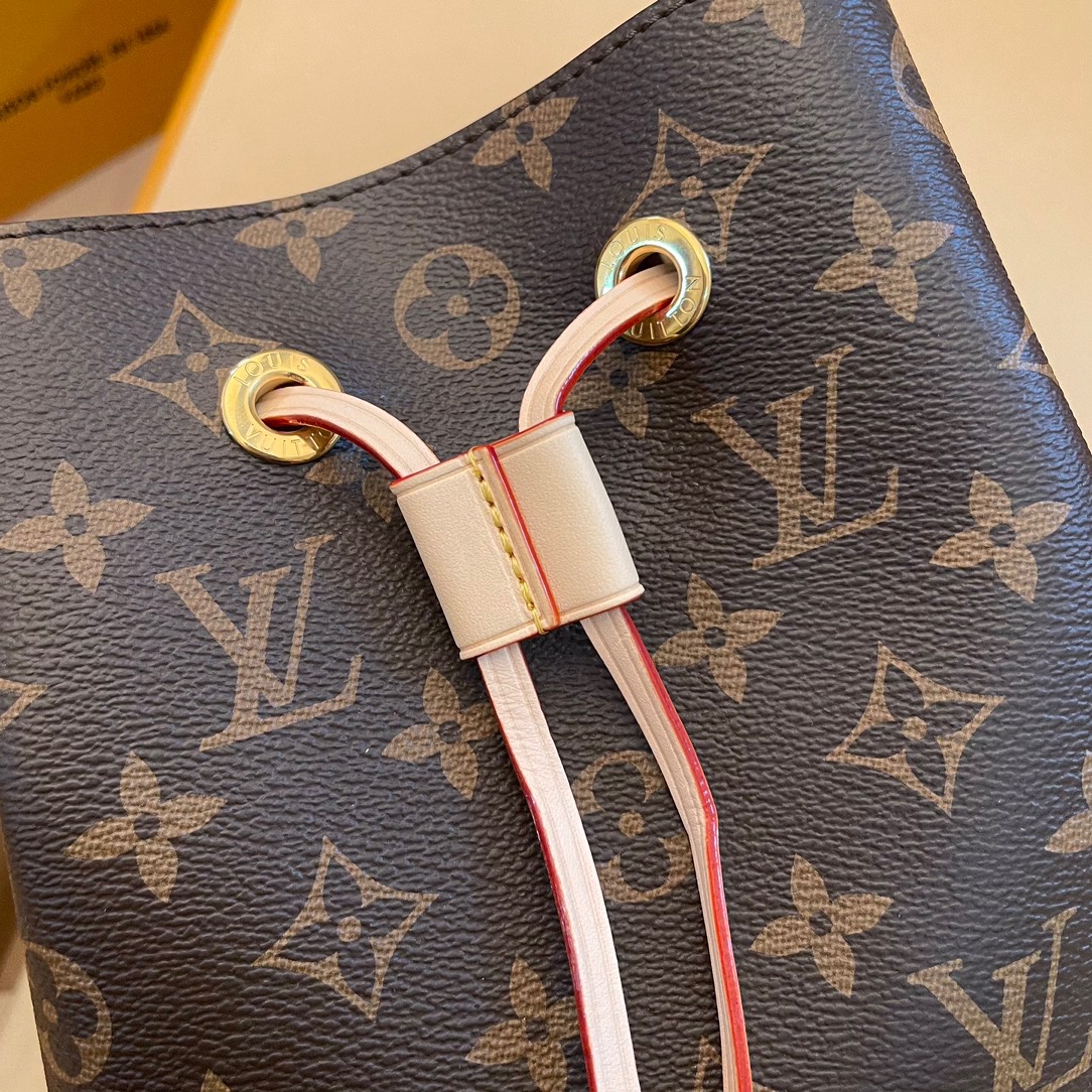 Nano Noe hand bag (20cmx20cmx13cm)