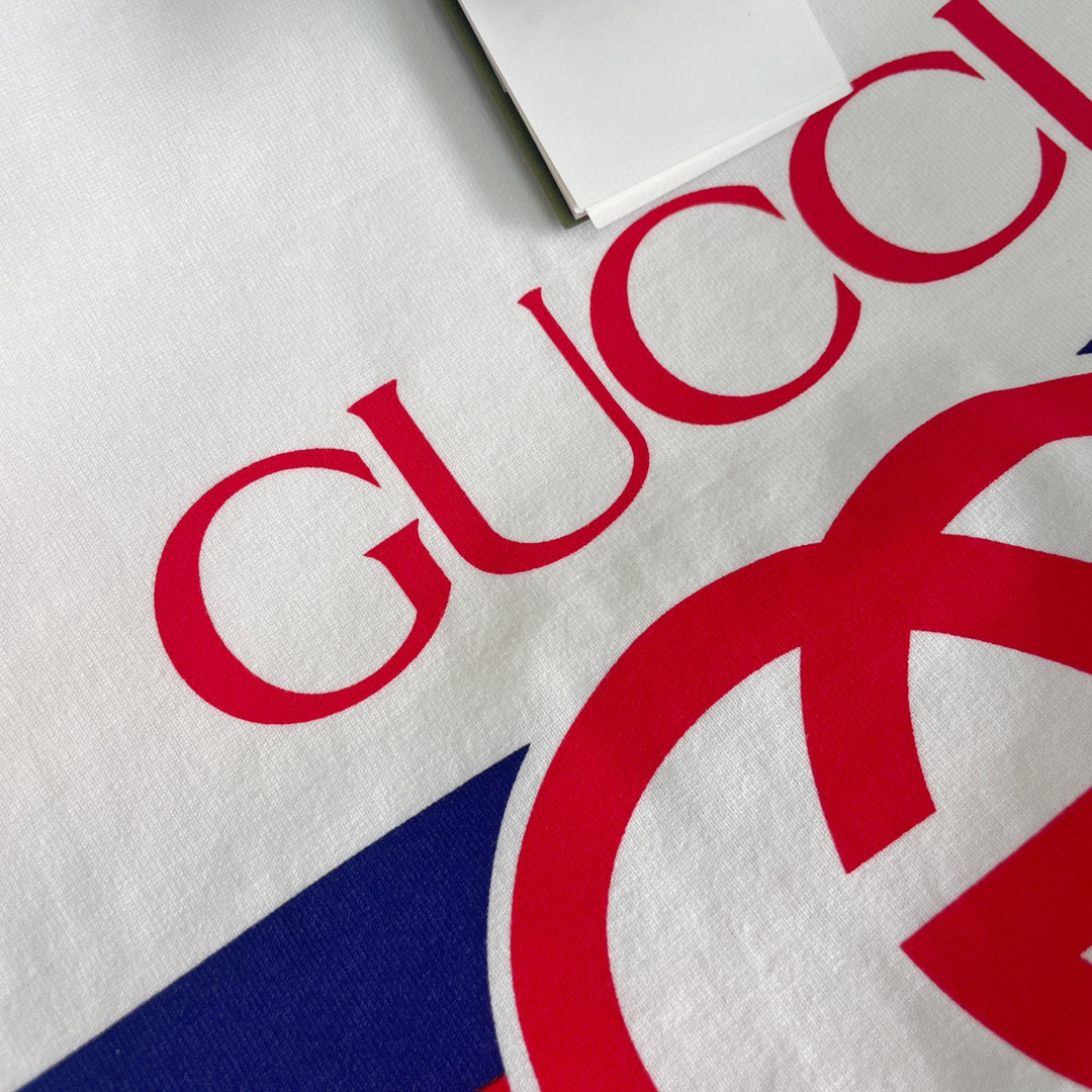 GUC White Blue T-shirt