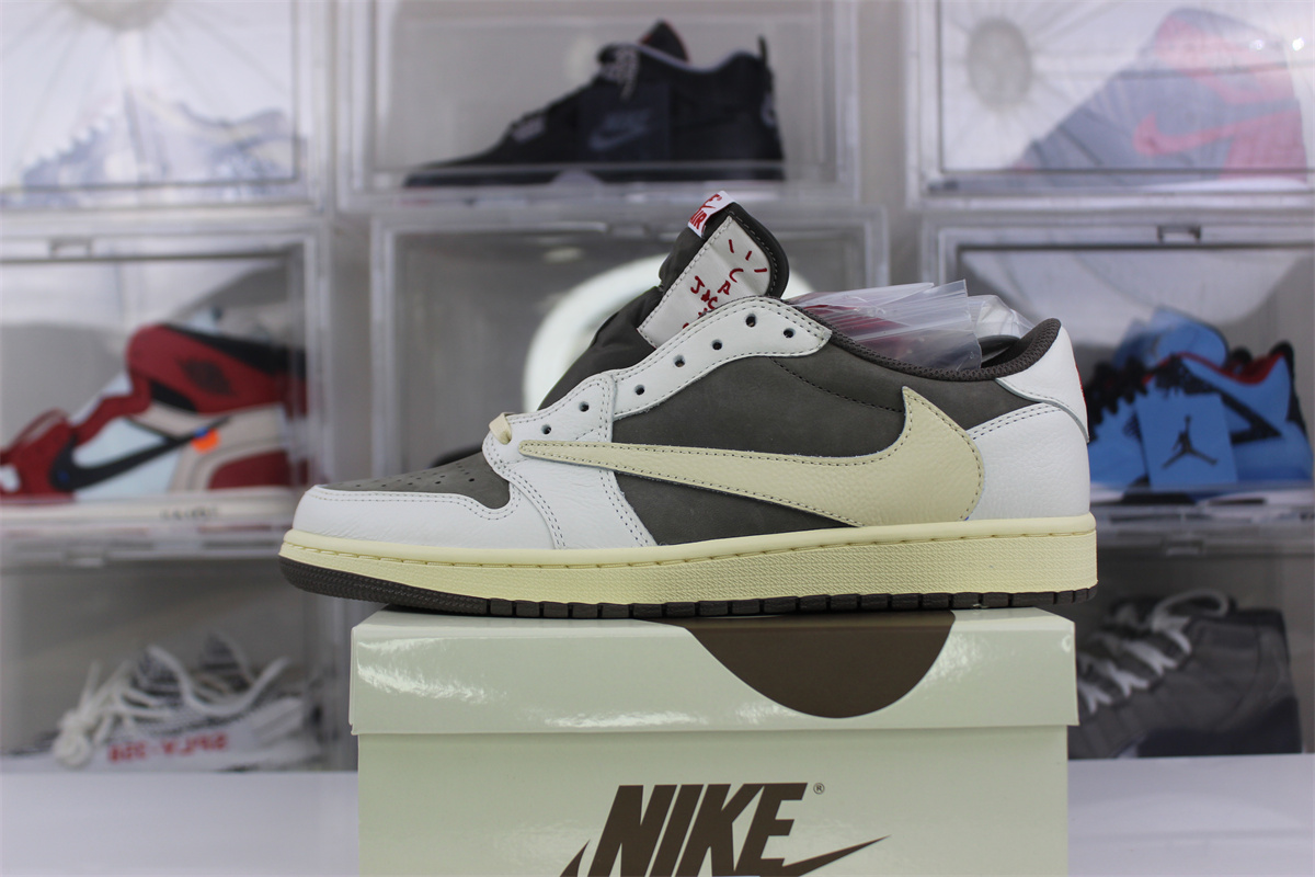 Travis Scott x Air Jordan 1 Low OG “Reverse Mocha”