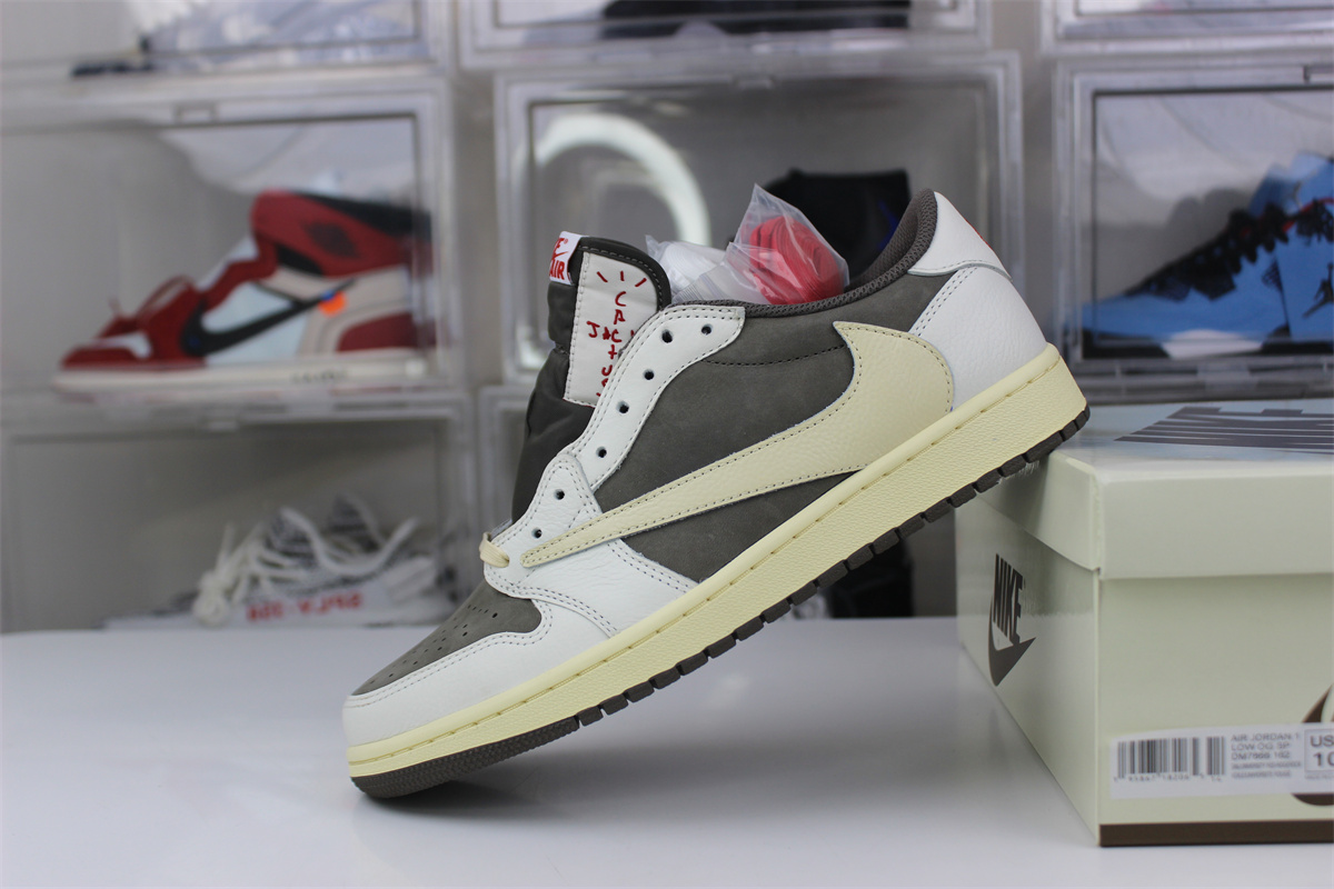 Travis Scott x Air Jordan 1 Low OG “Reverse Mocha”