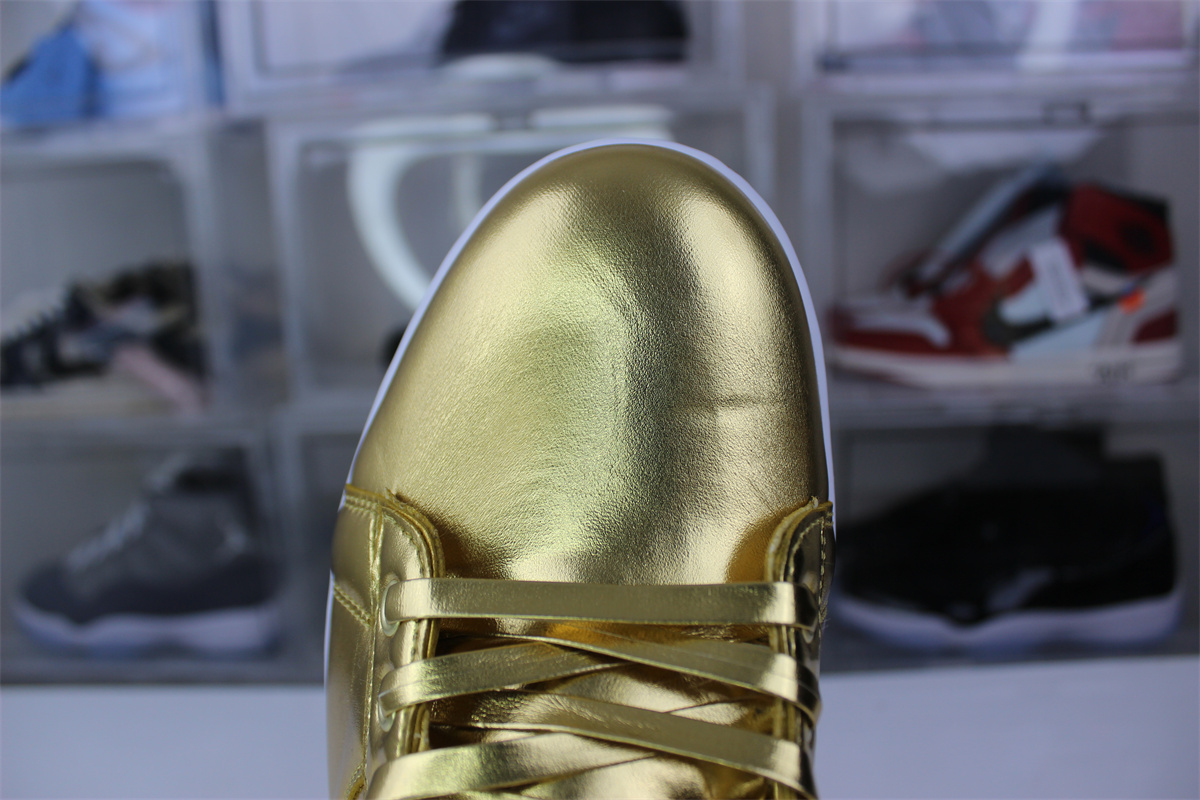 Gold Trump The Never Surrender High-Tops