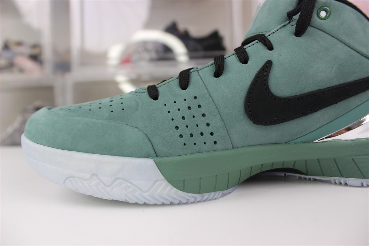 Nike Kobe 4 Protro “Girl Dad”