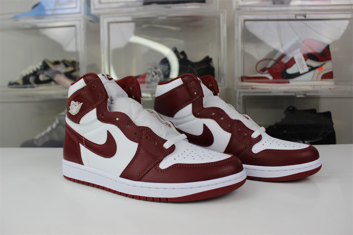 GOAT Air Jordan 1 High OG “Team Red”