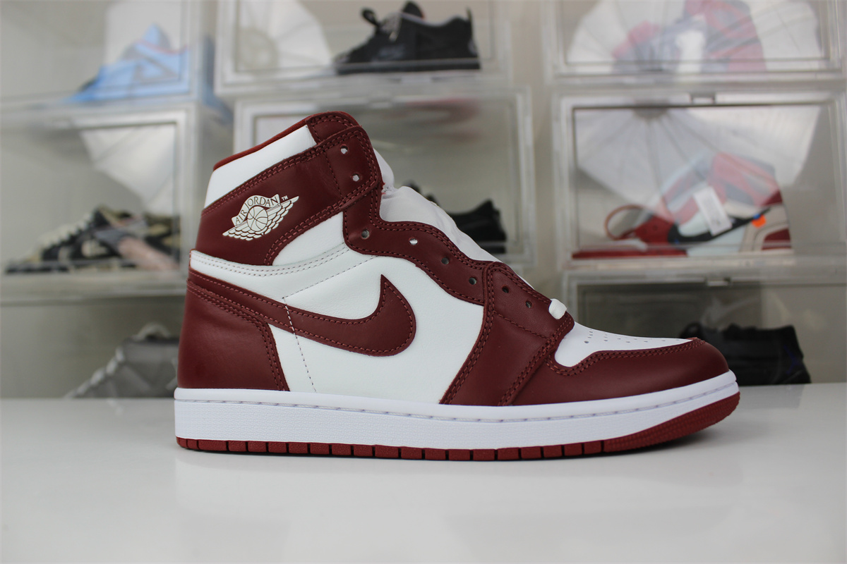 GOAT Air Jordan 1 High OG “Team Red”