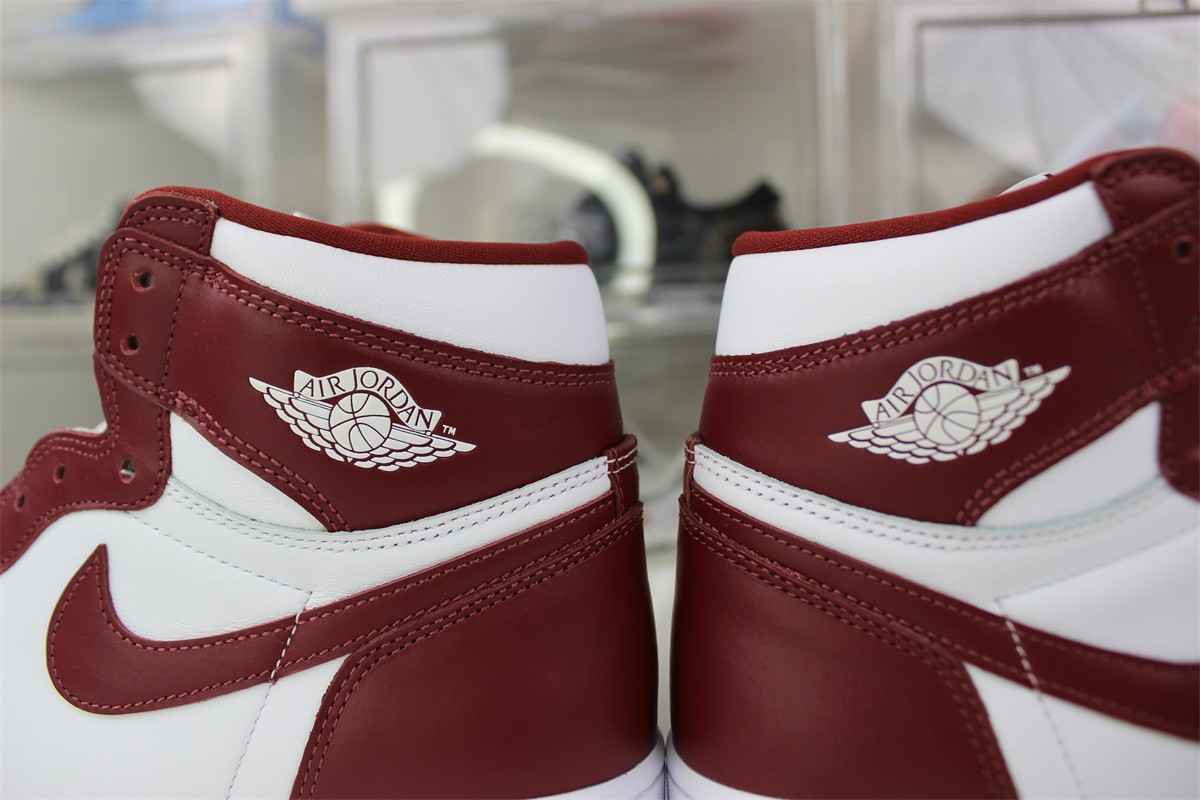 GOAT Air Jordan 1 High OG “Team Red”