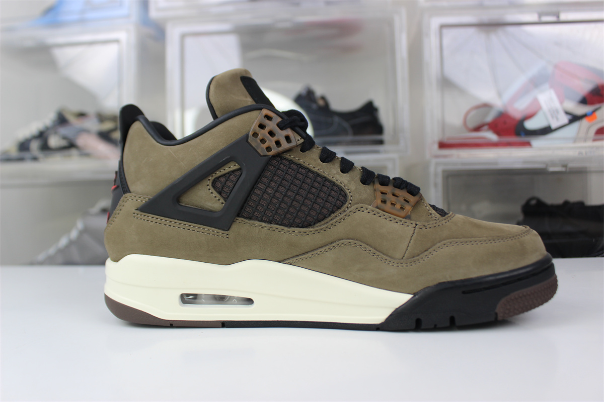 Travis Scott x Air Jordan 4 Brown