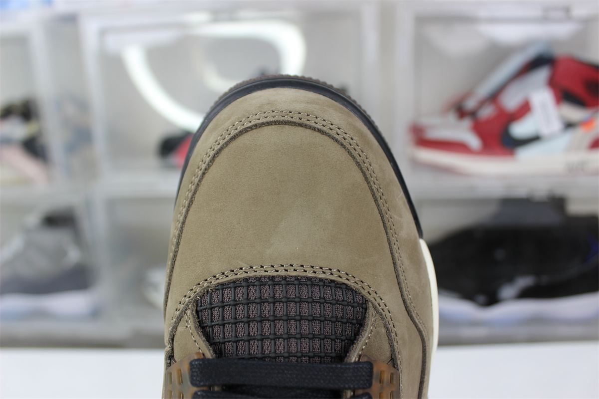 Travis Scott x Air Jordan 4 Brown