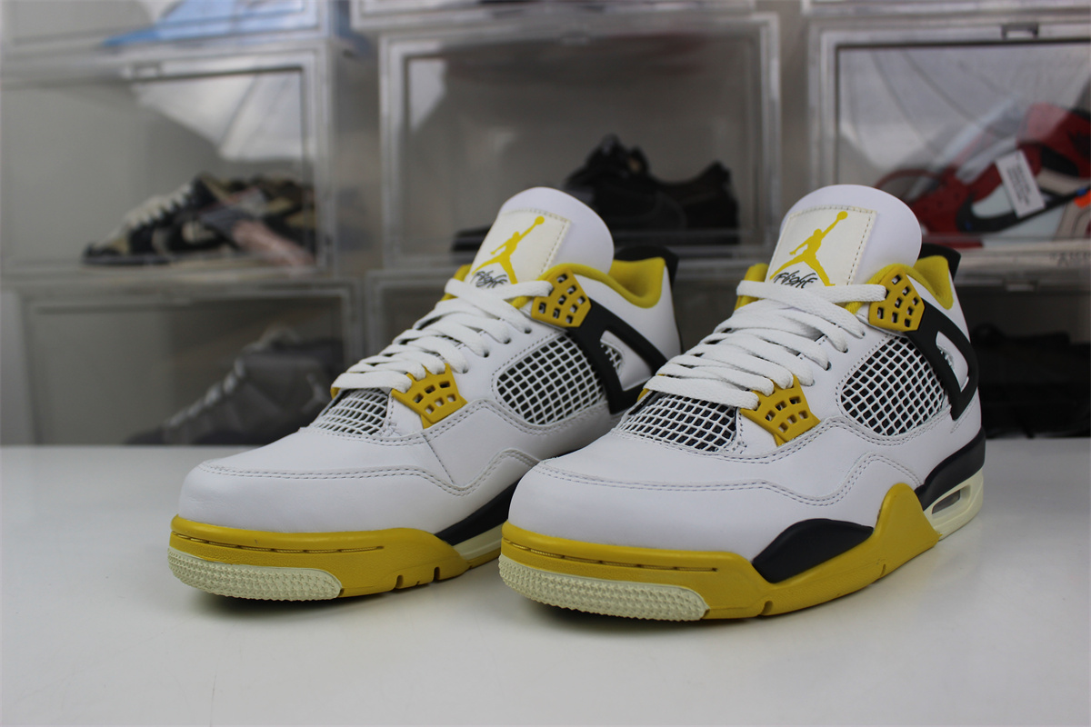 Air Jordan 4 “Vivid Sulfur”