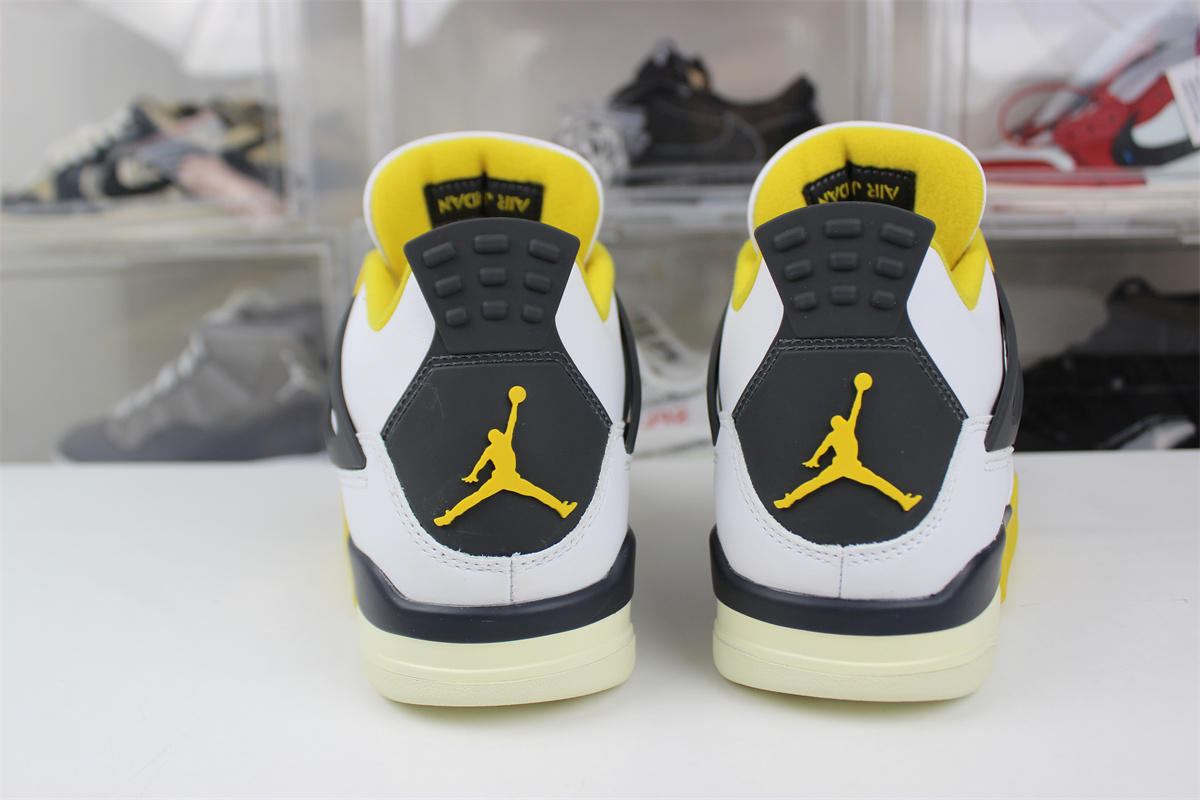 Air Jordan 4 “Vivid Sulfur”
