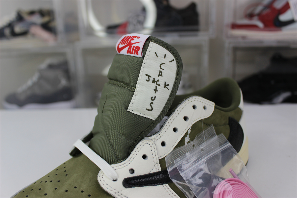 Travis Scott x Air Jordan 1 Olive