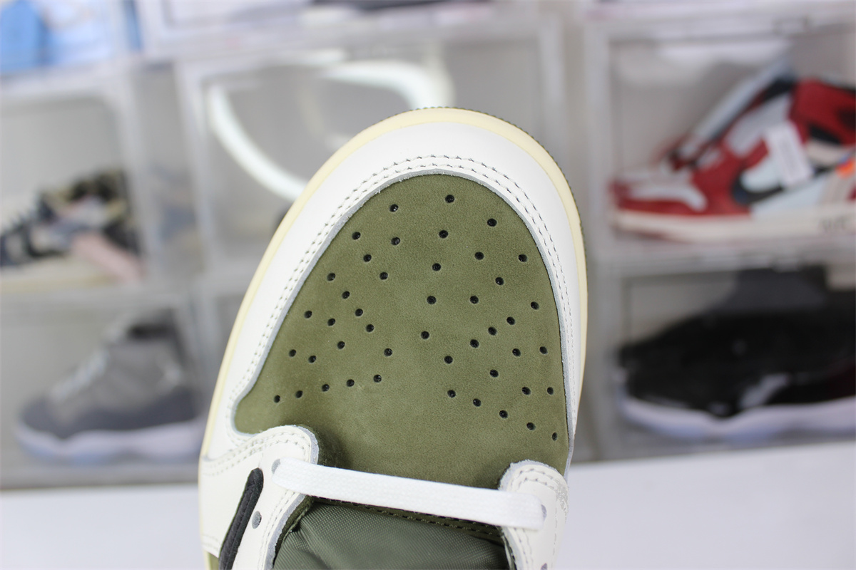 Travis Scott x Air Jordan 1 Olive