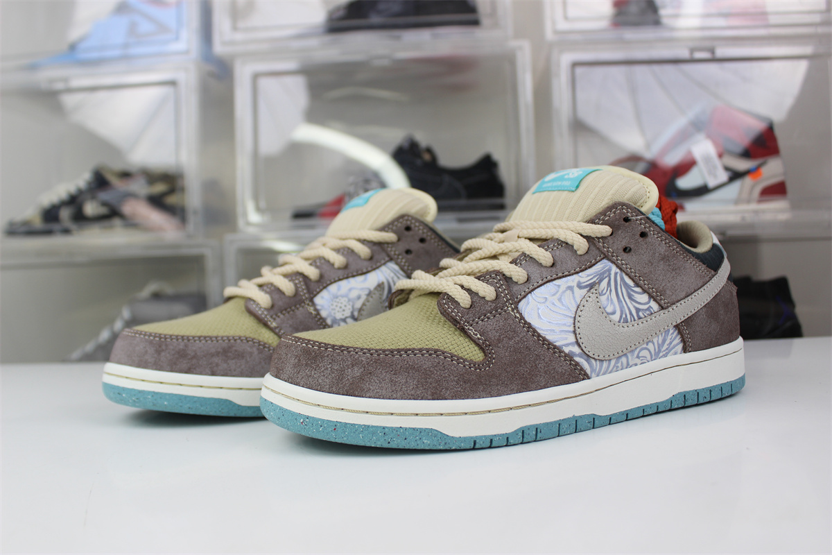 Nike SB Dunk Low “Big Money Savings”