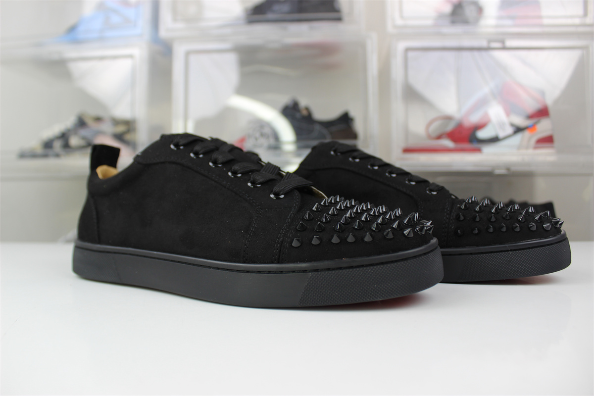 Ch**an louboutin black  (pick full euro size)