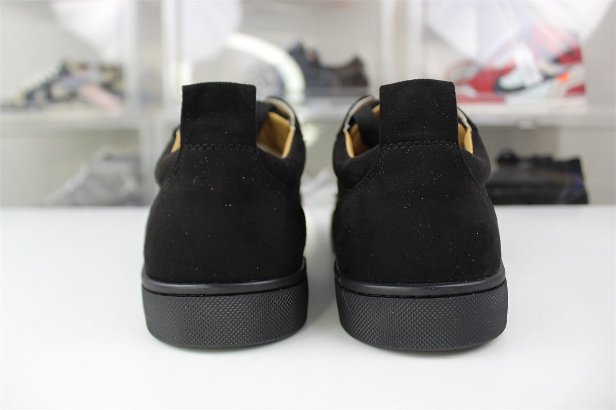 Ch**an louboutin black  (pick full euro size)