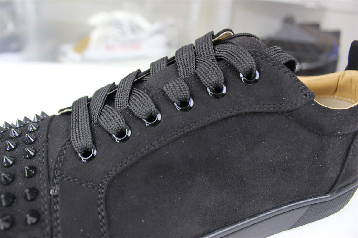 Ch**an louboutin black  (pick full euro size)