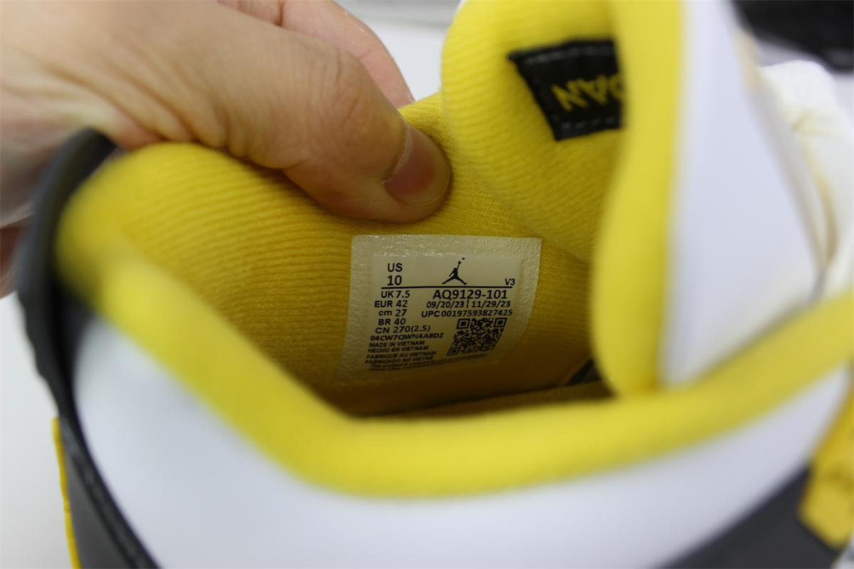 GOAT Air Jordan 4 “Vivid Sulfur”