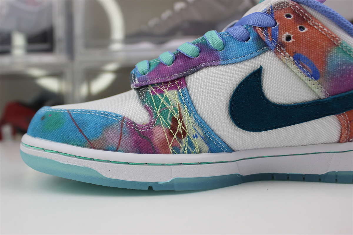 Futura Laboratories x Nike SB Dunk Low
