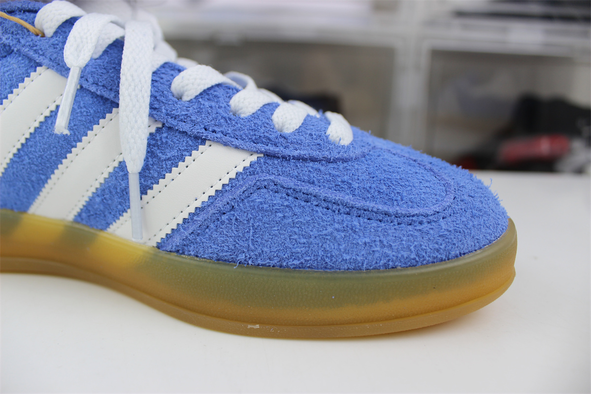 Ad*s gazelle indoor blue
