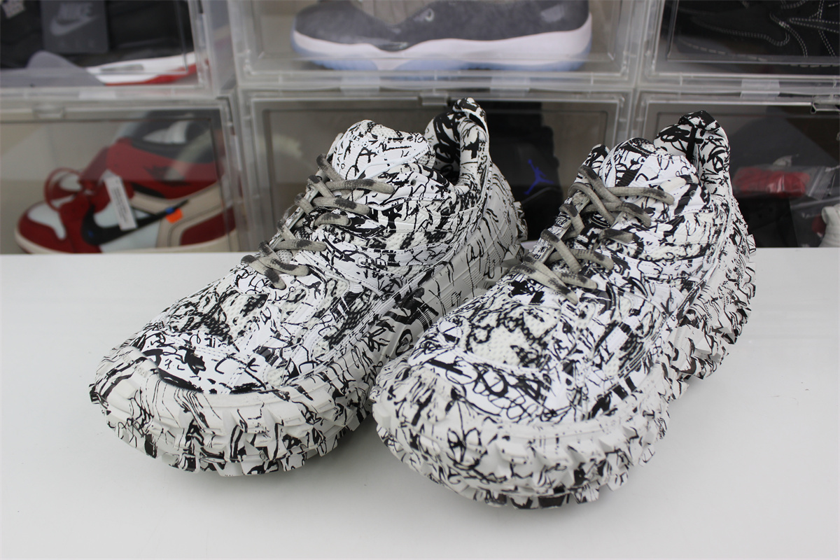 Ba*len*cia*ga track zebra tyre shape sneaker white black