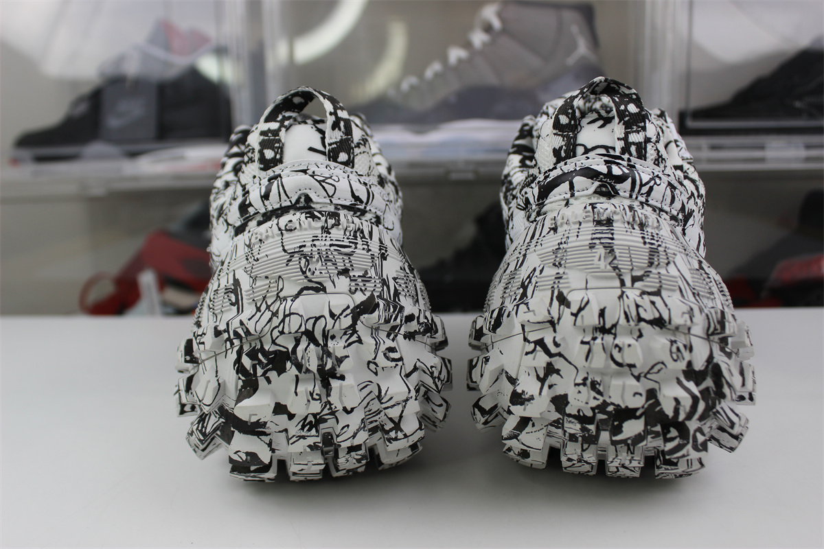 Ba*len*cia*ga track zebra tyre shape sneaker white black