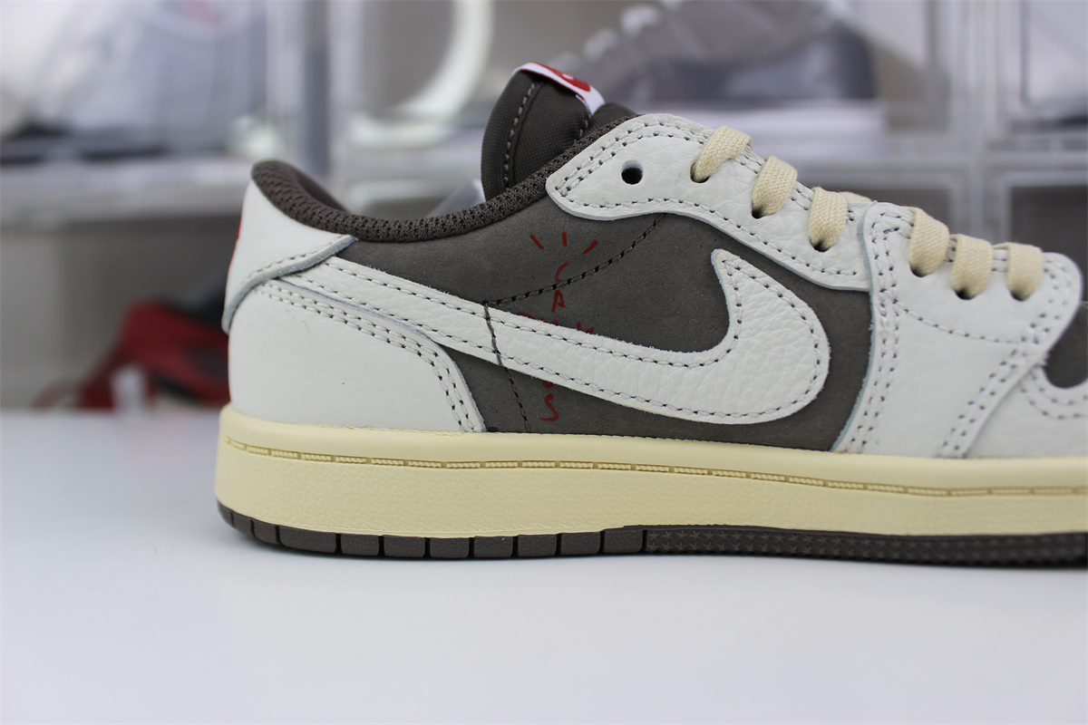 Kids shoes Travis Scott x Air Jordan 1 OG Low PS 