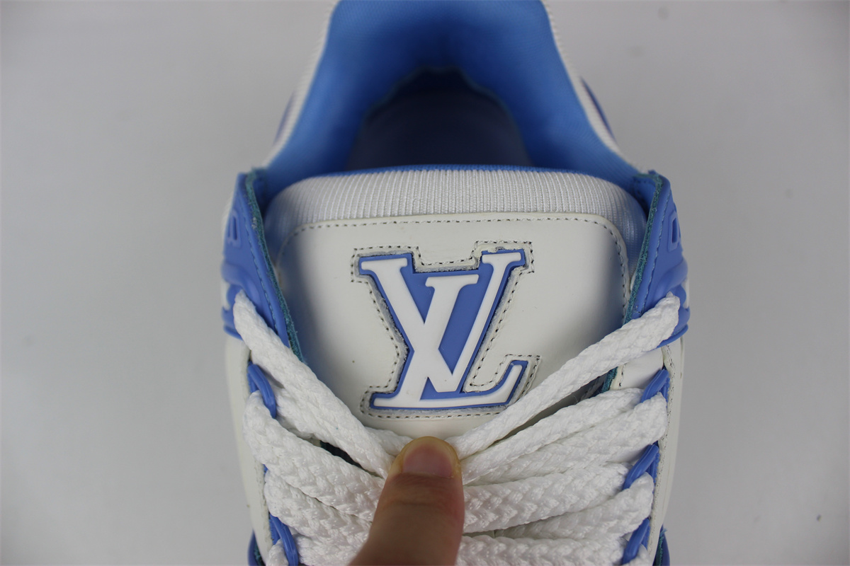 l**is V*t*n lv trainer white blue