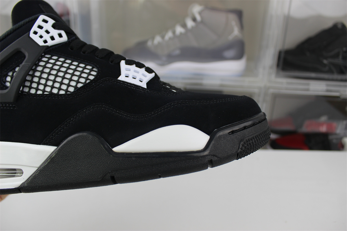 GOAT AIR JORDAN 4 RETRO 